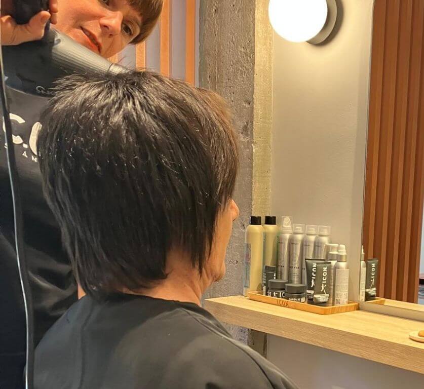 peinado en peluquería Ibarra Aramaio Araba